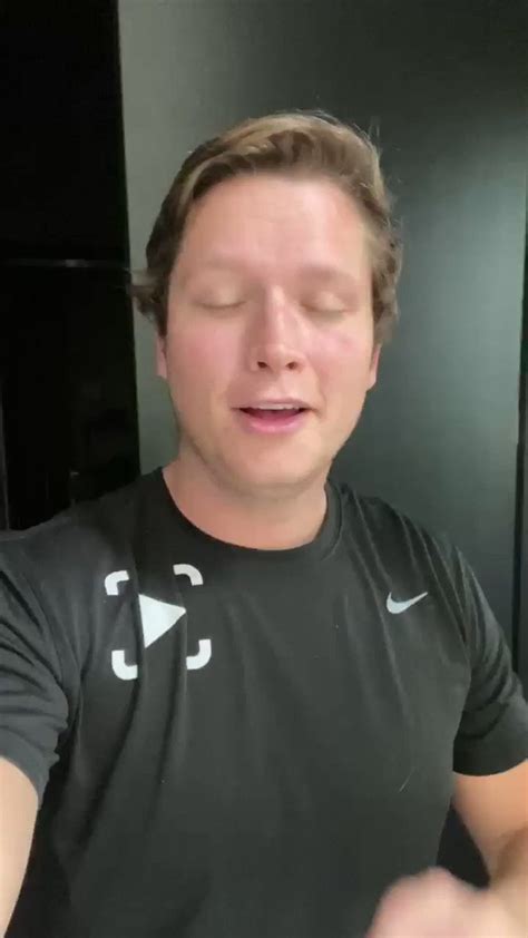 tmartn|Twitter. It’s what’s happening / Twitter.
